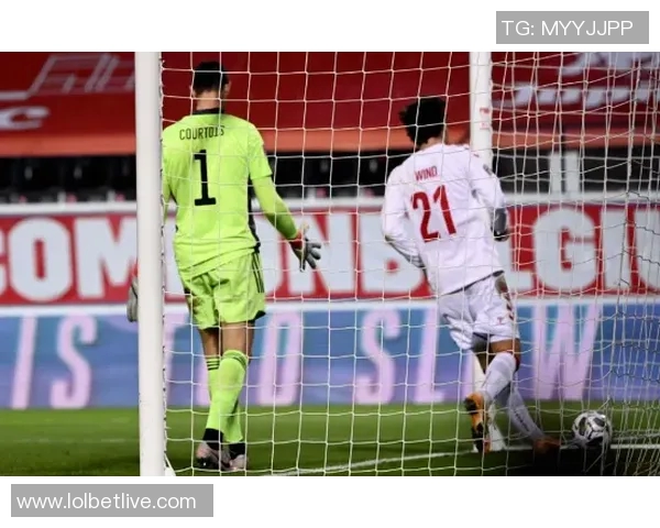 国王杯精彩对决皇马大胜曼联乌龙球成比赛转折点