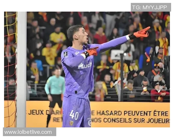 中超赛场惊现冷门巴黎圣日耳曼逆转马竞引发全场热议