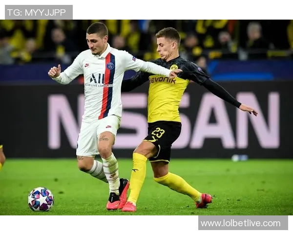 德甲精彩对决巴黎圣日耳曼大胜曼联帽子戏法引发全场狂欢