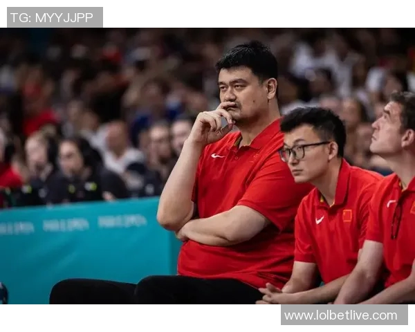 姚明身材夸张引发热议高个子如何在篮球与生活中找到平衡