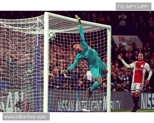 欧冠激战：利物浦逆转尤文图斯神勇门将拯救全场精彩瞬间回顾