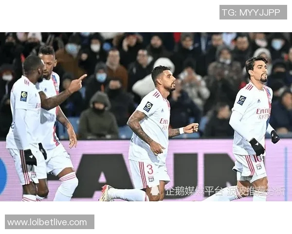 友谊赛精彩回顾:里昂以一球小胜多特蒙德战术解析与精彩瞬间分享 友谊赛精彩回顾:里昂以一球小胜多特蒙德战术解析与精彩瞬间分享