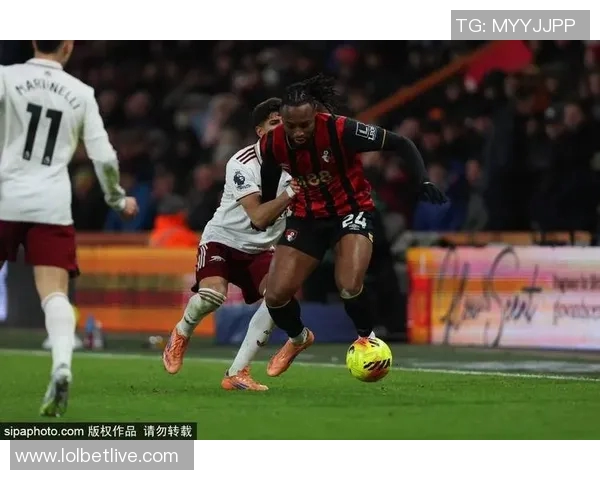 英超激战回顾马竞6-2大胜阿森纳点球大战引发全场狂欢与战术解析 英超激战回顾马竞6-2大胜阿森纳点球大战引发全场狂欢与战术解析