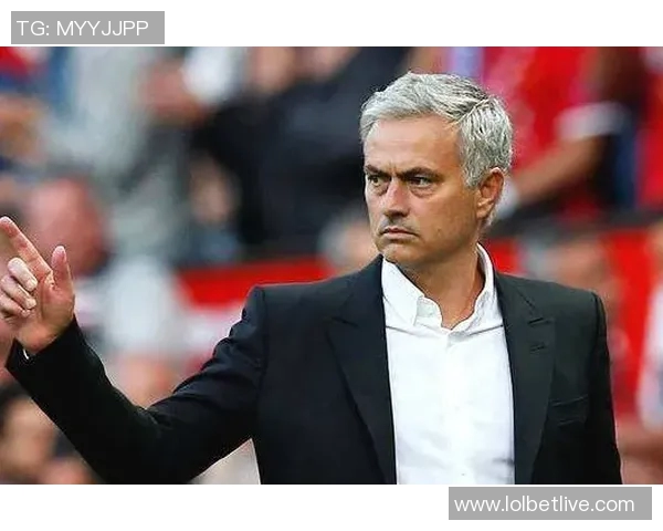 国米与巴黎圣日耳曼友谊赛平局争议判罚引发全场热议