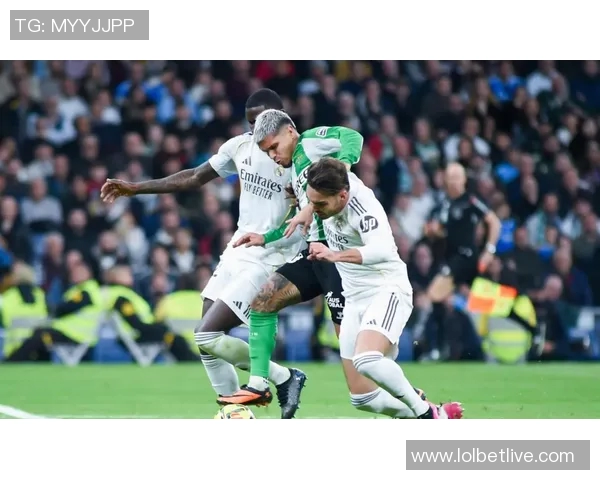 友谊赛激战成平局皇马与尤文图斯的乌龙球引发全场热议